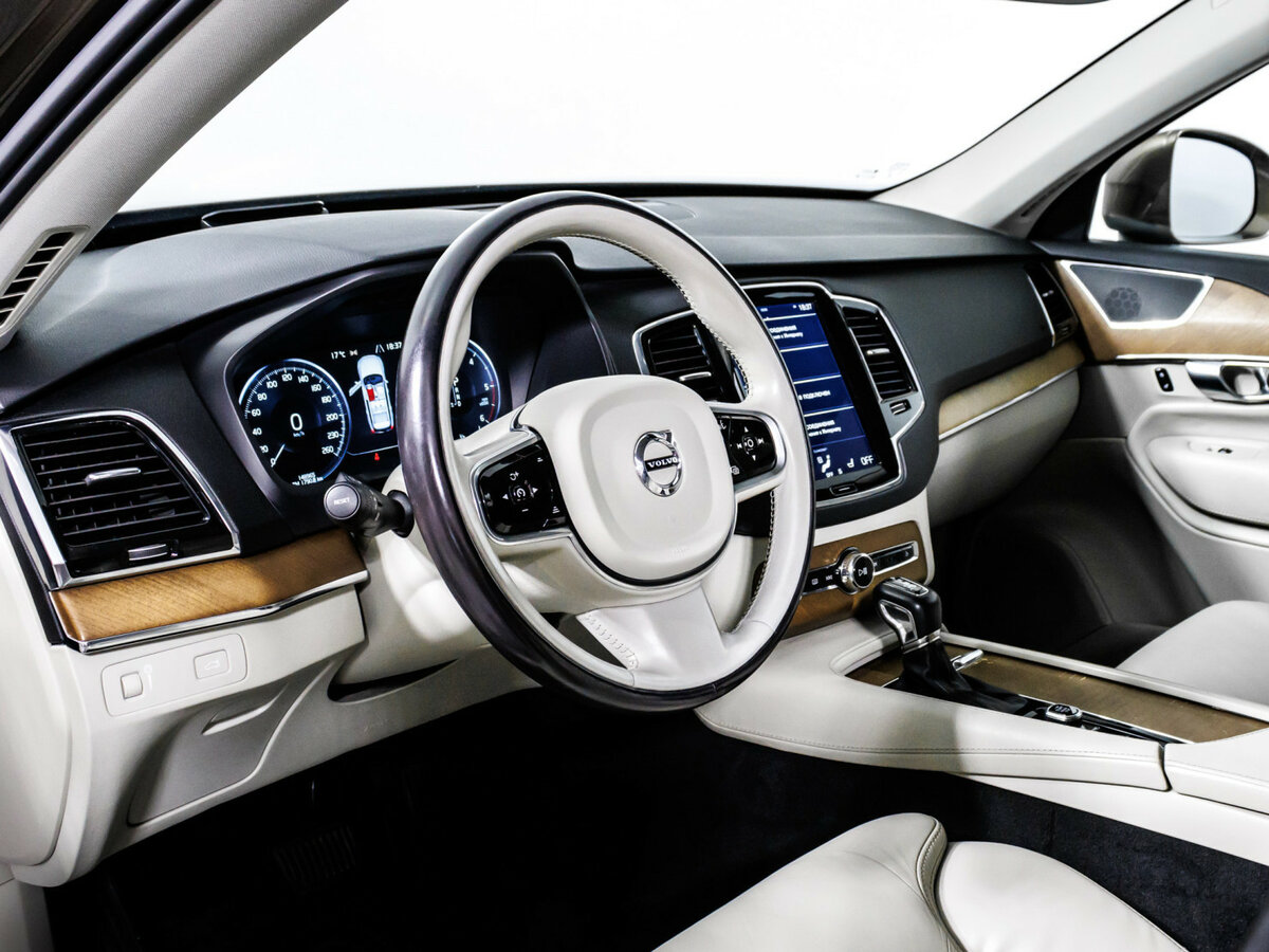 Volvo XC90 2017 года с пробегом. Фото: #9