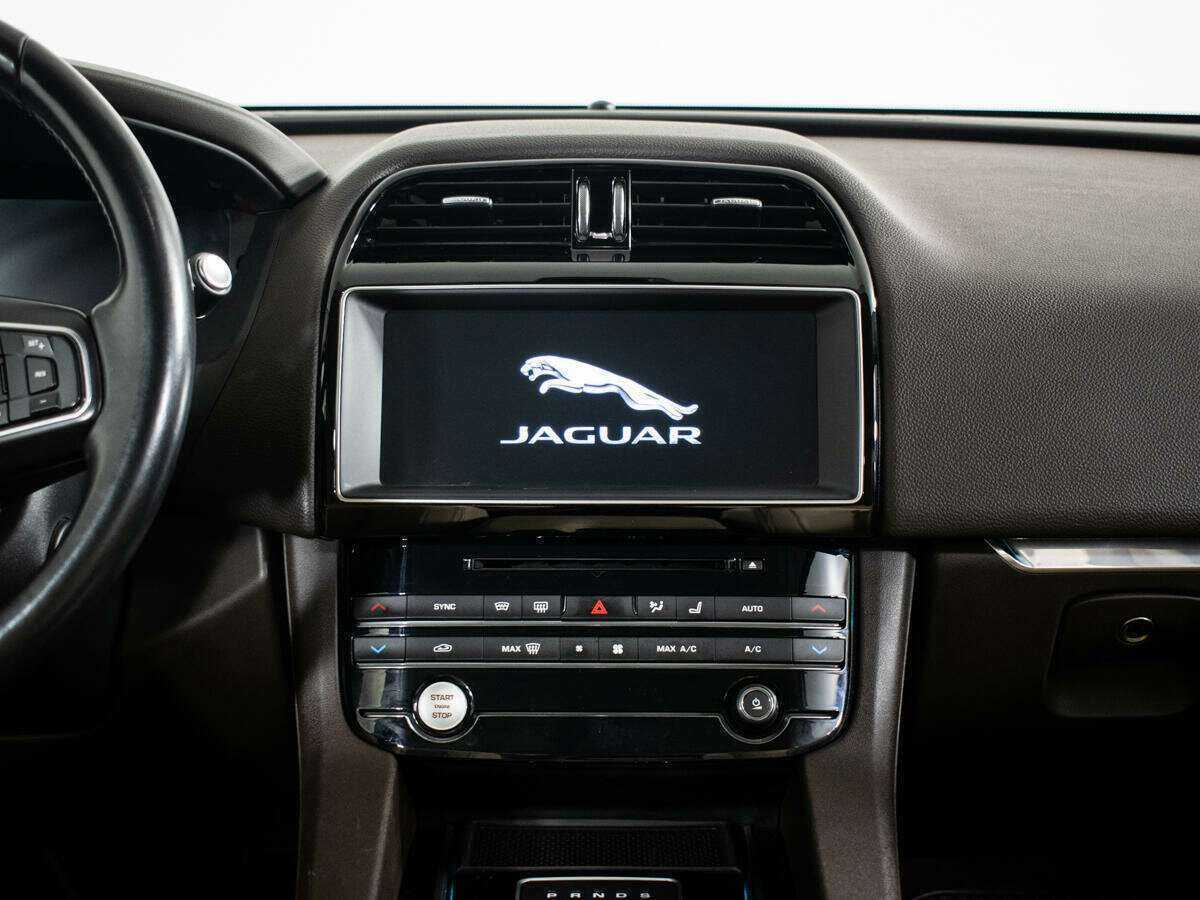 Jaguar F-Pace 2017 года с пробегом. Фото: #8