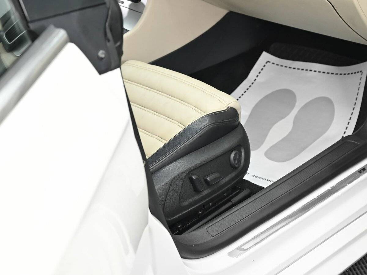 Volkswagen Passat CC 2011 года с пробегом. Фото: #11