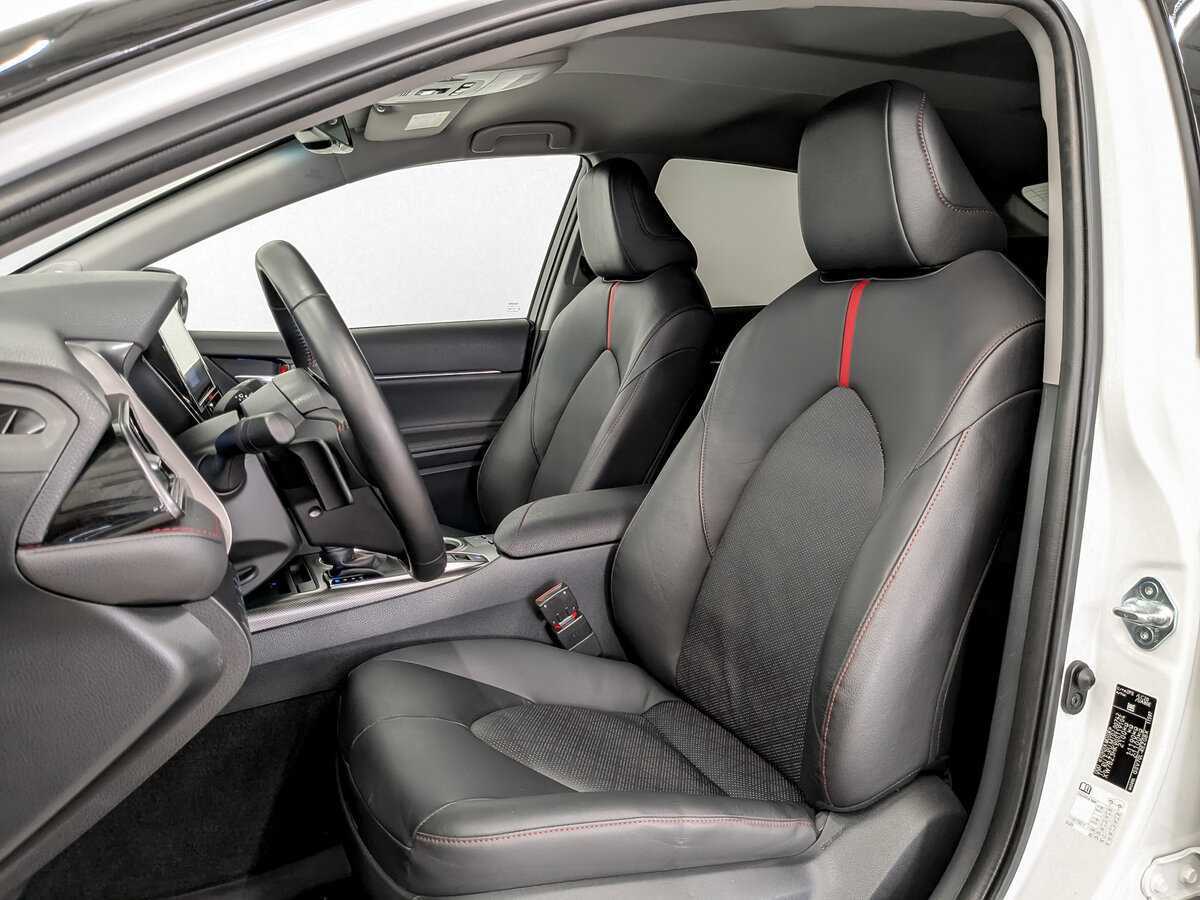 Toyota Camry 2022 года с пробегом. Фото: #19