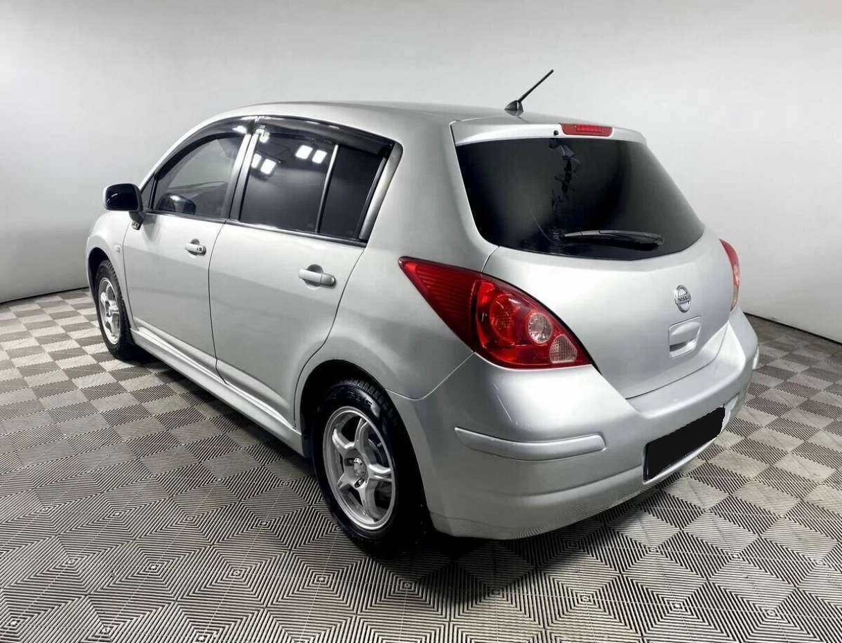 Nissan Tiida 2011 года с пробегом. Фото: #7