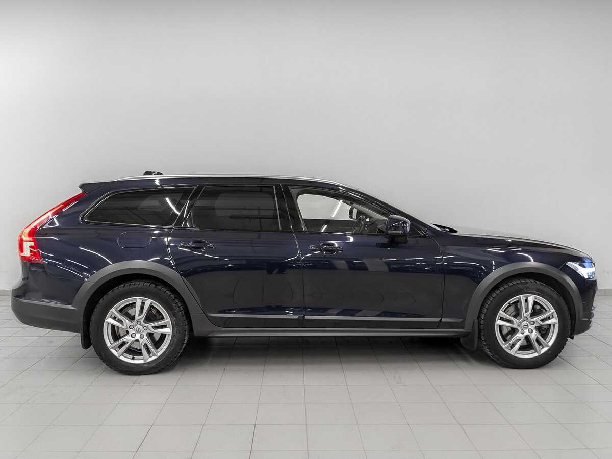 Volvo V90 Cross Country 2017 года с пробегом. Фото: #3
