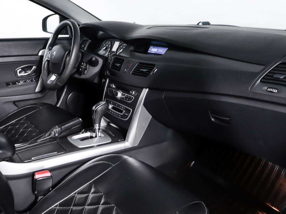 Renault Latitude 2012 года с пробегом. Фото: #8