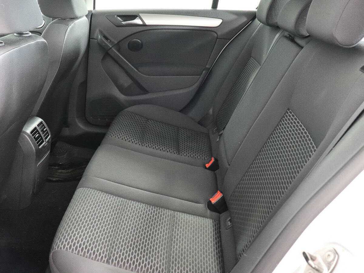 Volkswagen Golf 2011 года с пробегом. Фото: #8