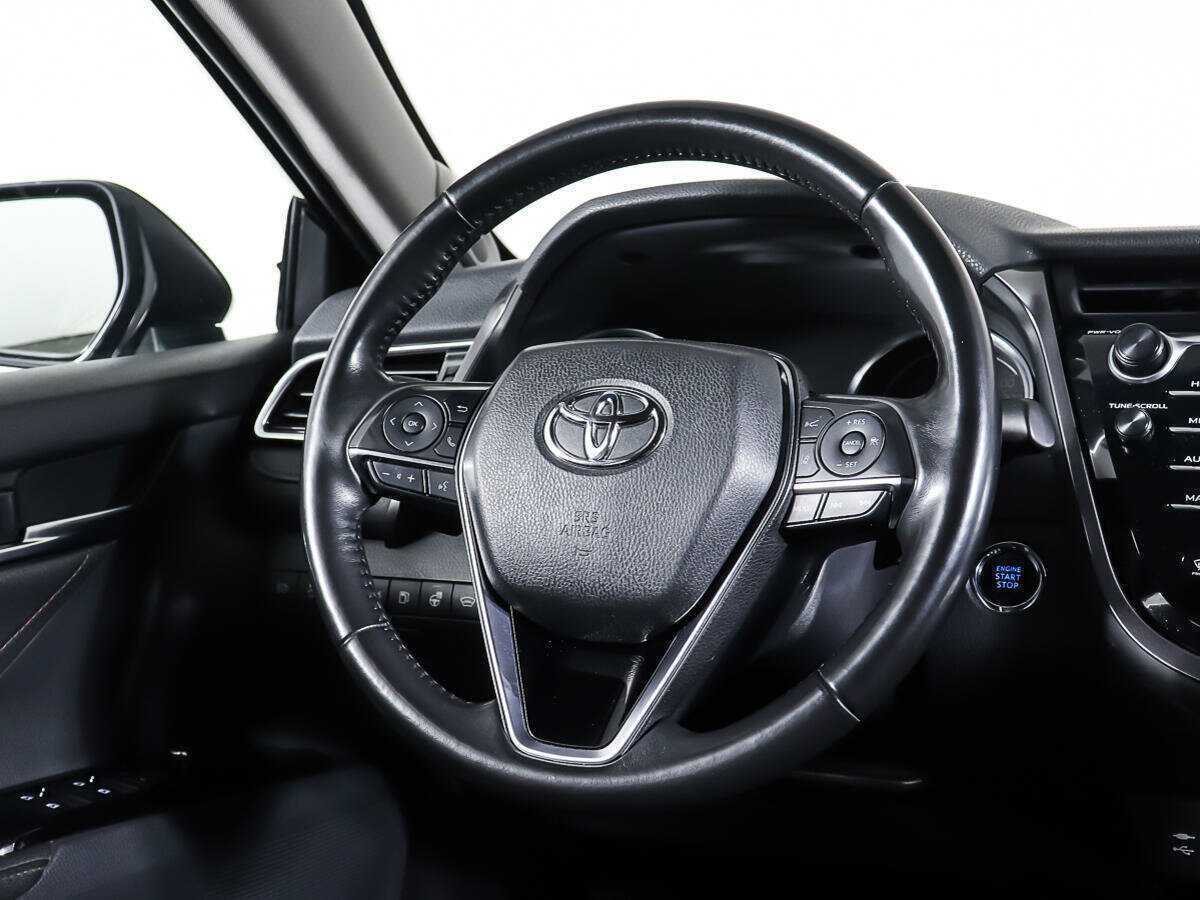 Toyota Camry 2018 года с пробегом. Фото: #16