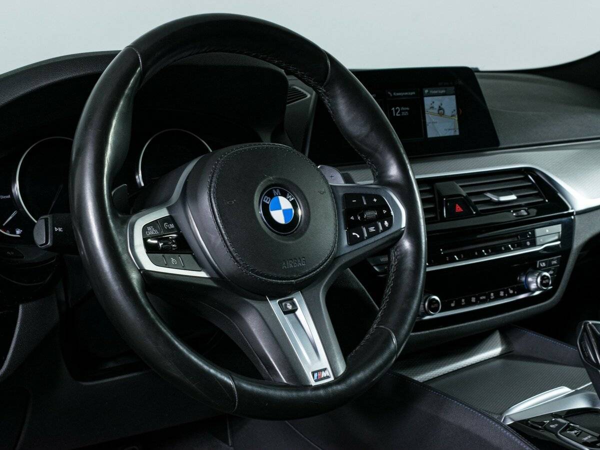 BMW 5 серии 2019 года с пробегом. Фото: #14