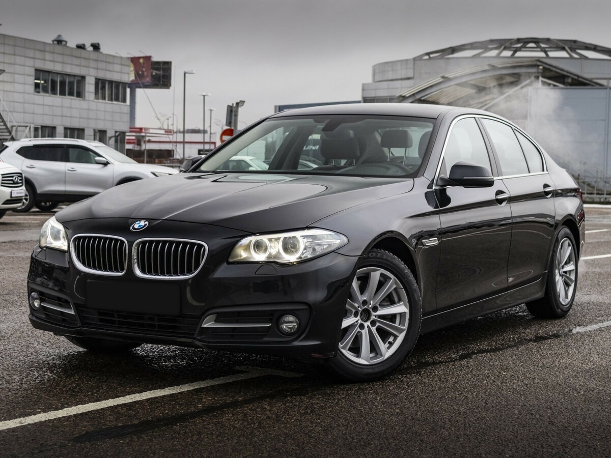BMW 5 серии 2016 года с пробегом. Фото: #0