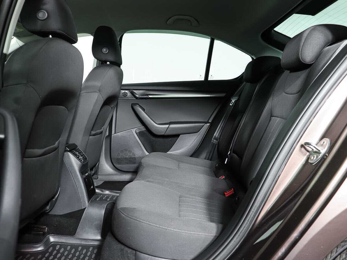 Skoda Octavia 2018 года с пробегом. Фото: #9