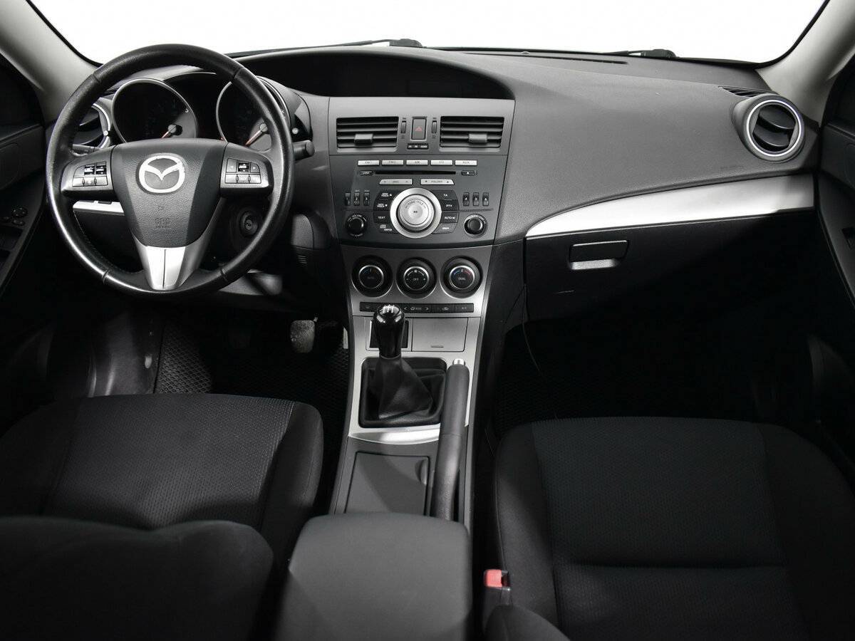 Mazda 3 2011 года с пробегом. Фото: #9