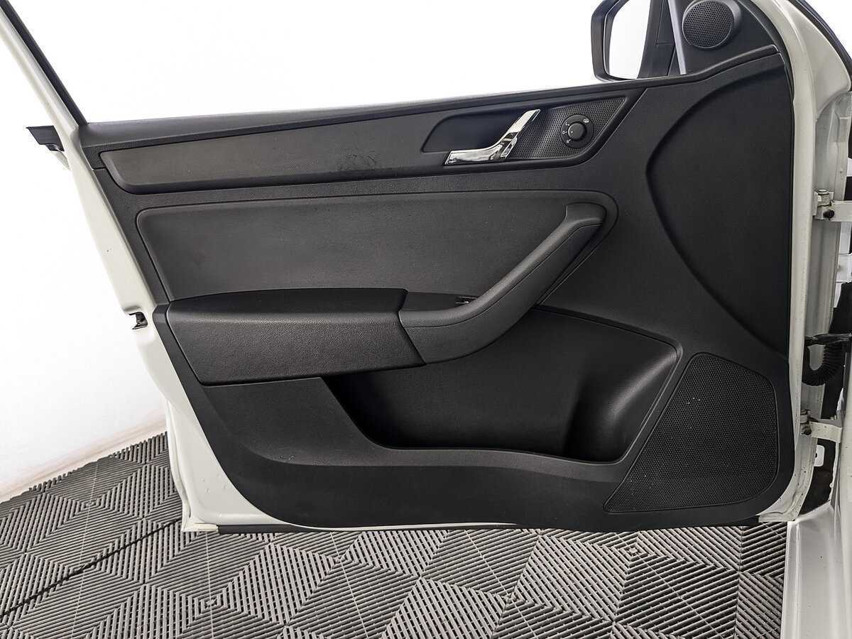 Skoda Rapid 2017 года с пробегом. Фото: #16