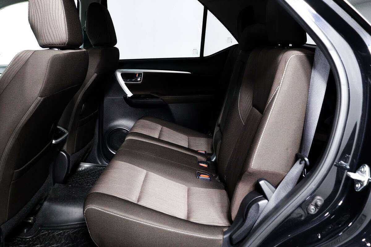 Toyota Fortuner 2018 года с пробегом. Фото: #11