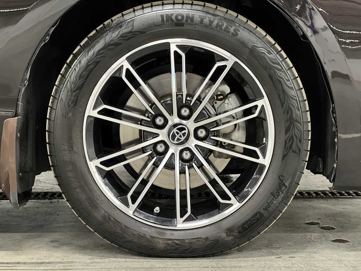 Toyota Avalon 2022 года с пробегом. Фото: #17