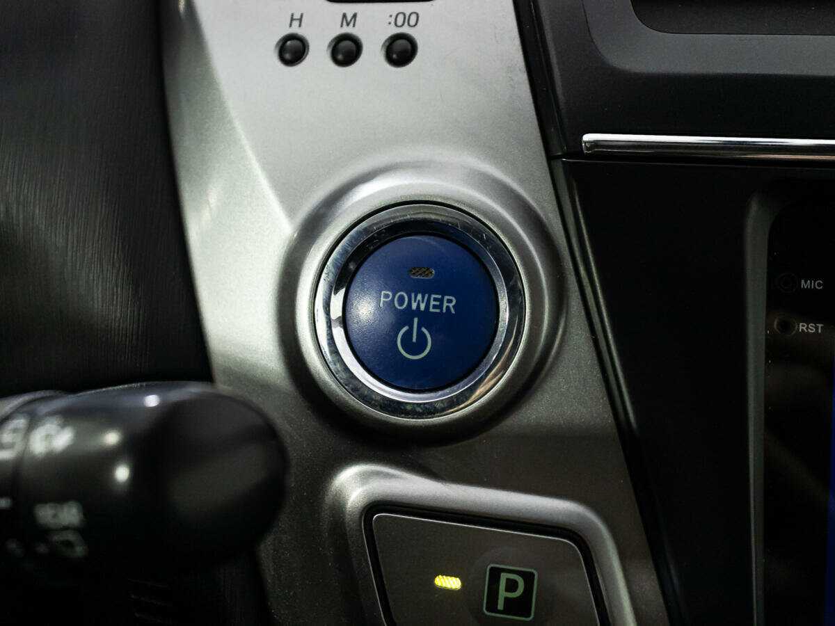 Toyota Prius v (+) 2015 года с пробегом. Фото: #17