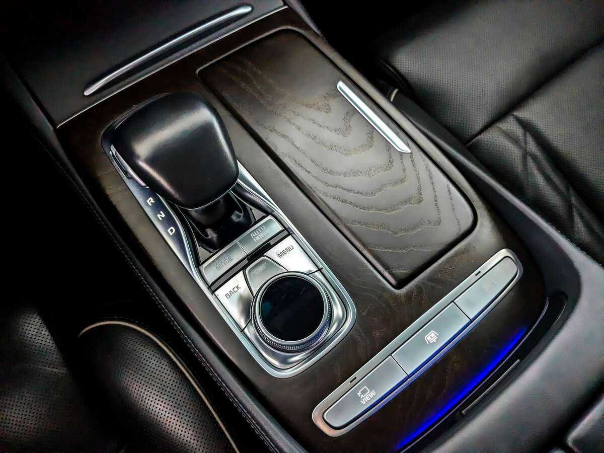 Kia K900 2022 года с пробегом. Фото: #21