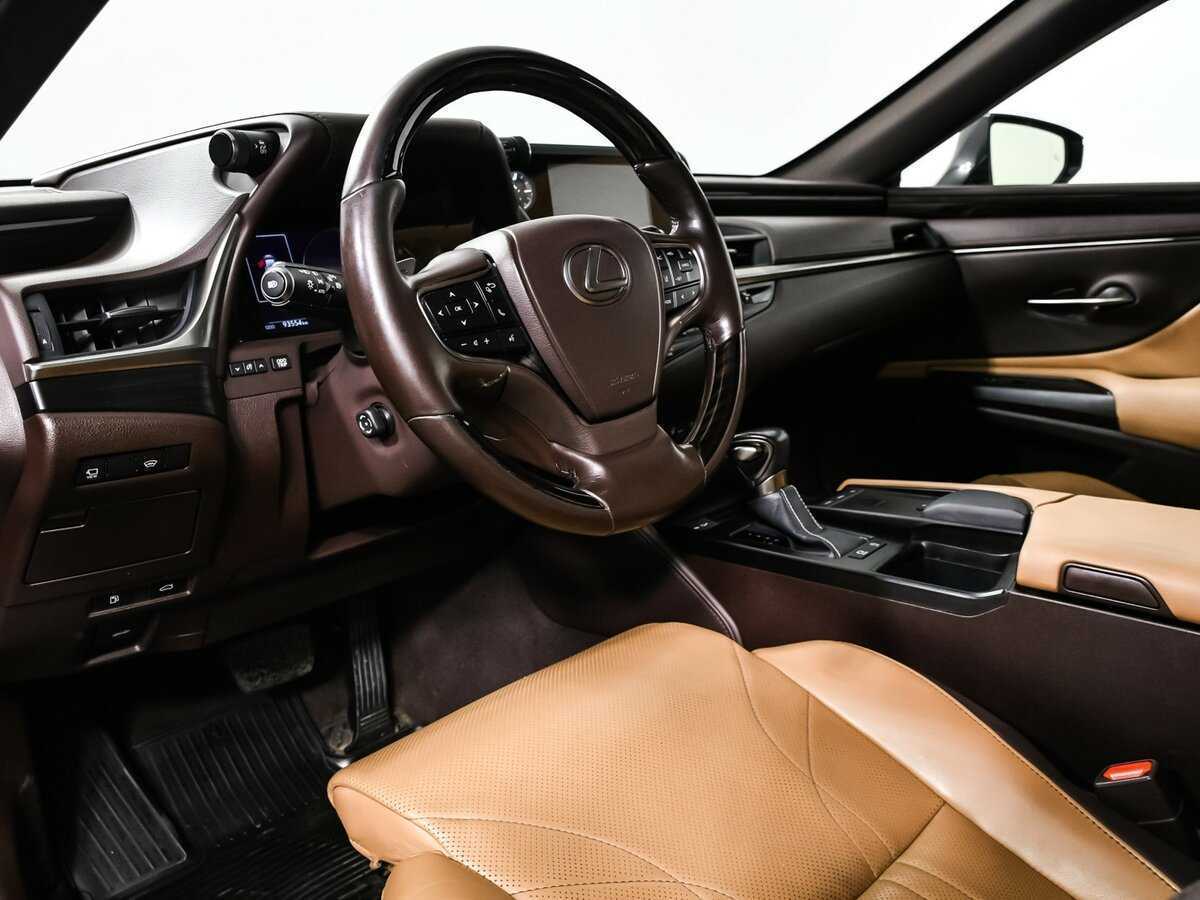 Lexus ES 2018 года с пробегом. Фото: #11