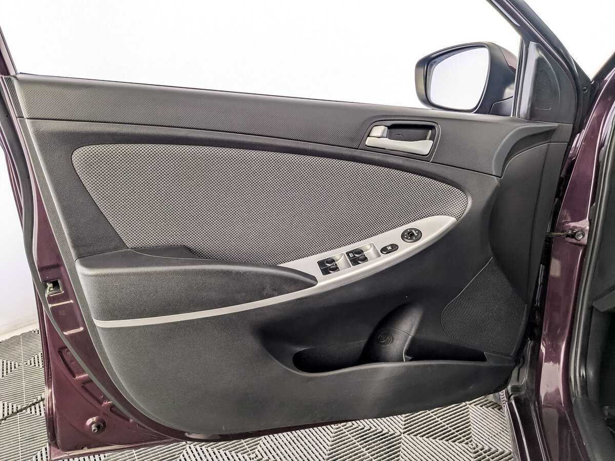 Hyundai Solaris 2012 года с пробегом. Фото: #14