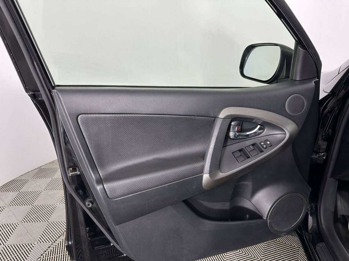 Toyota RAV4 2009 года с пробегом. Фото: #6