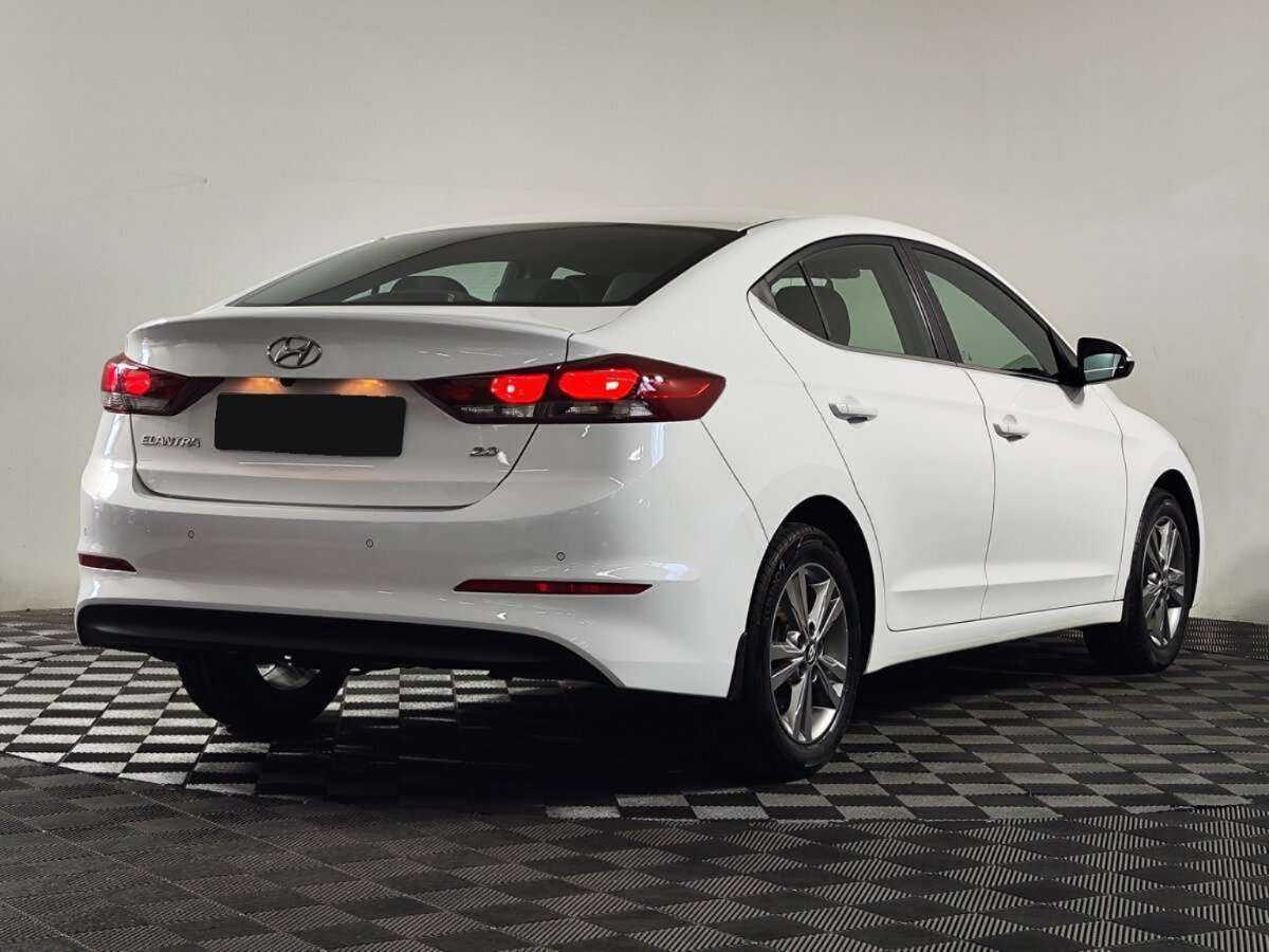 Hyundai Elantra 2016 года с пробегом. Фото: #2
