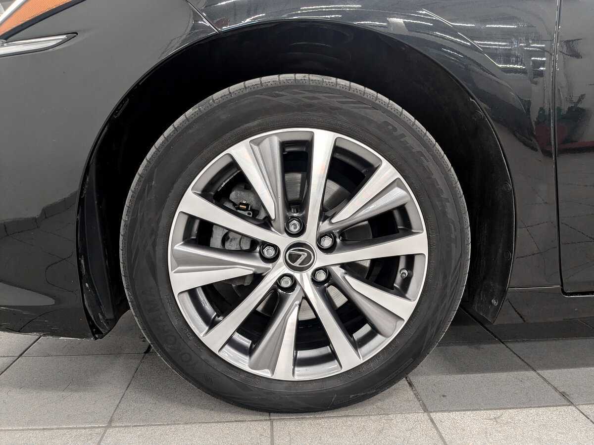 Lexus ES 2021 года с пробегом. Фото: #17
