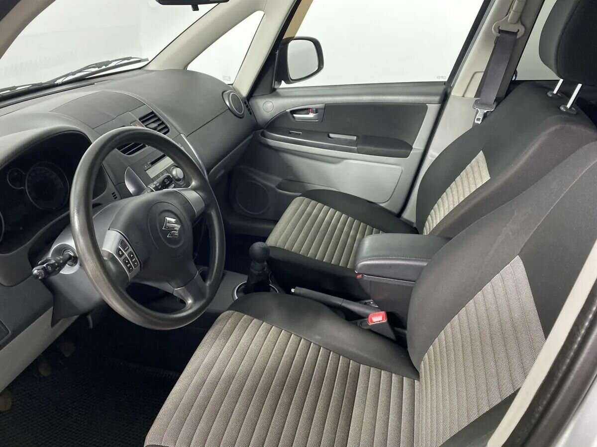Suzuki SX4 2010 года с пробегом. Фото: #5