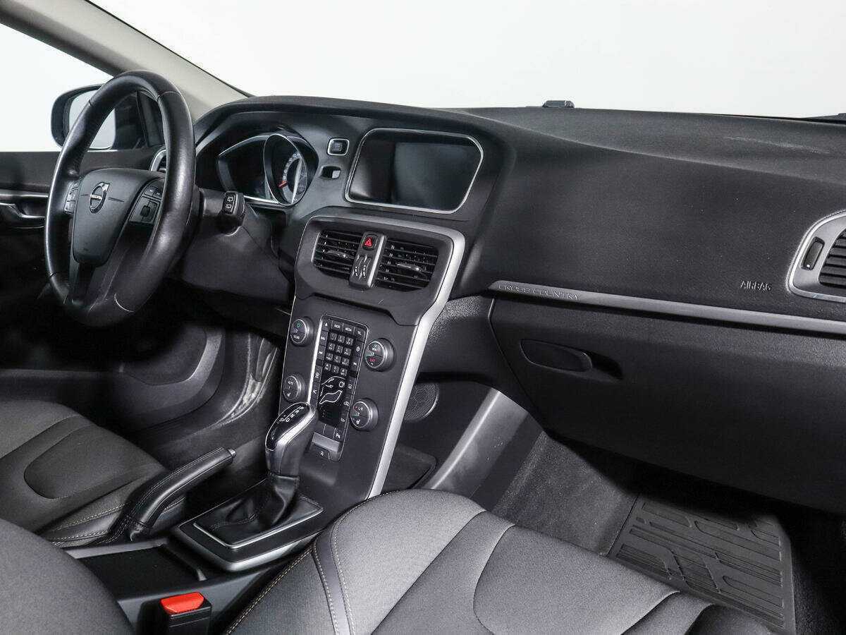 Volvo V40 Cross Country 2019 года с пробегом. Фото: #5