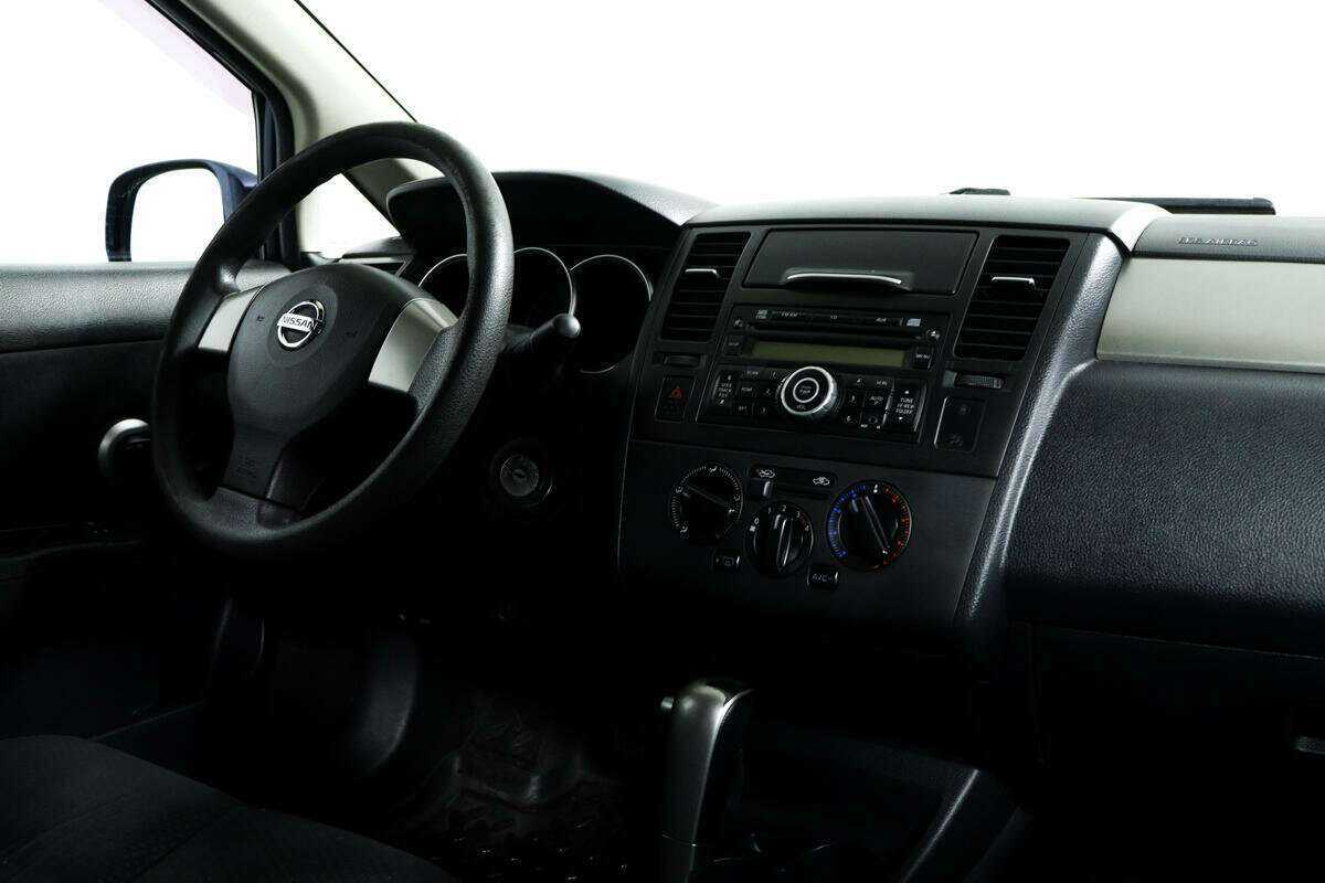 Nissan Tiida 2010 года с пробегом. Фото: #8