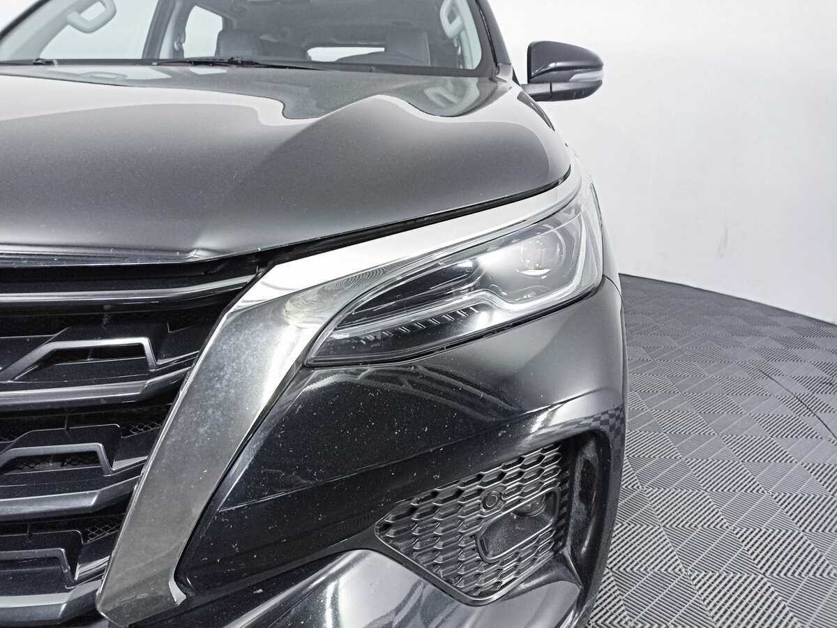 Toyota Fortuner 2020 года с пробегом. Фото: #12