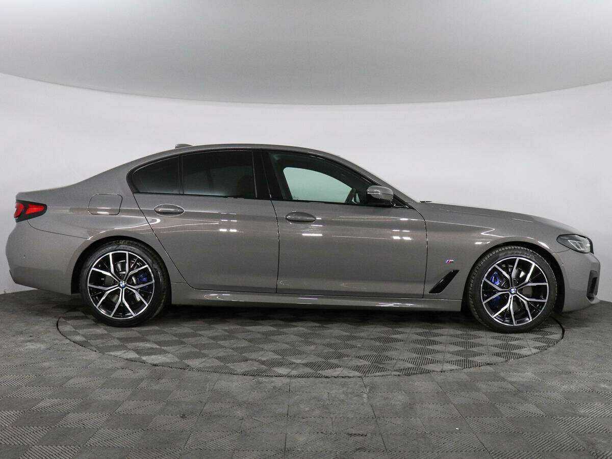 BMW 5 серии 2021 года с пробегом. Фото: #5