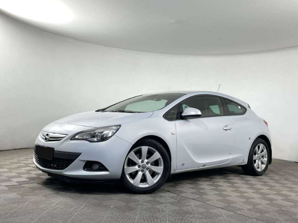 Opel Astra 2013 года с пробегом. Фото: #0