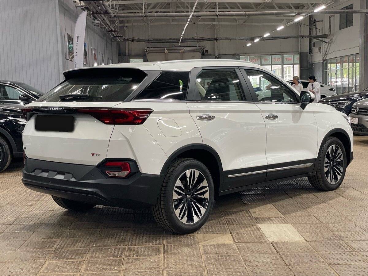 FAW Bestune T77 2023 года с пробегом. Фото: #4