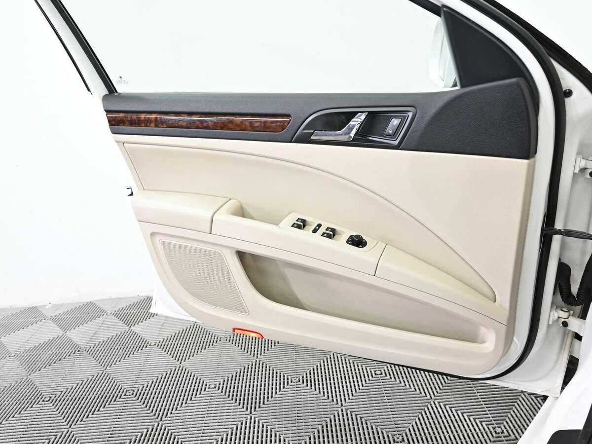 Skoda Superb 2013 года с пробегом. Фото: #8