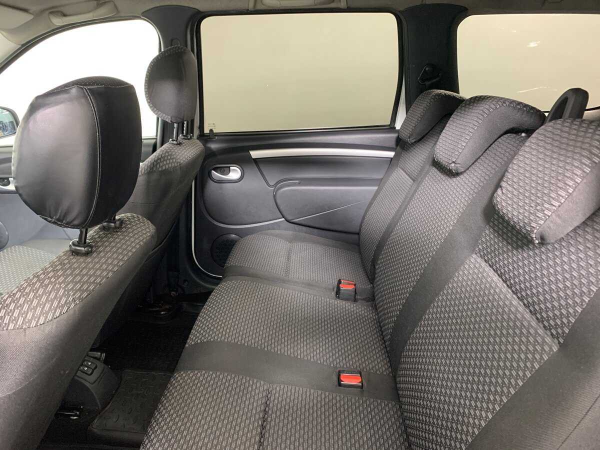 Lada (ВАЗ) Largus 2016 года с пробегом. Фото: #17