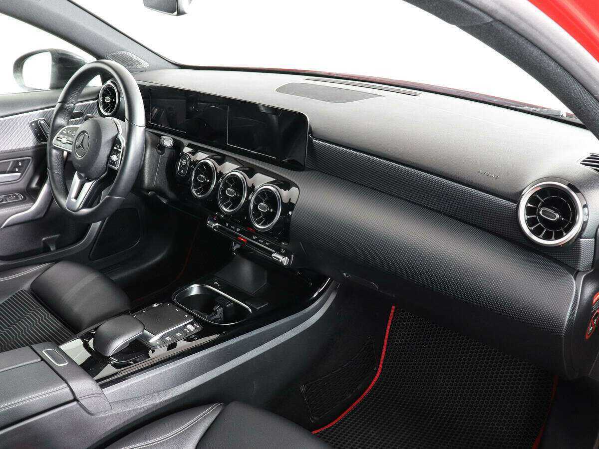 Mercedes-Benz A-Класс 2018 года с пробегом. Фото: #9