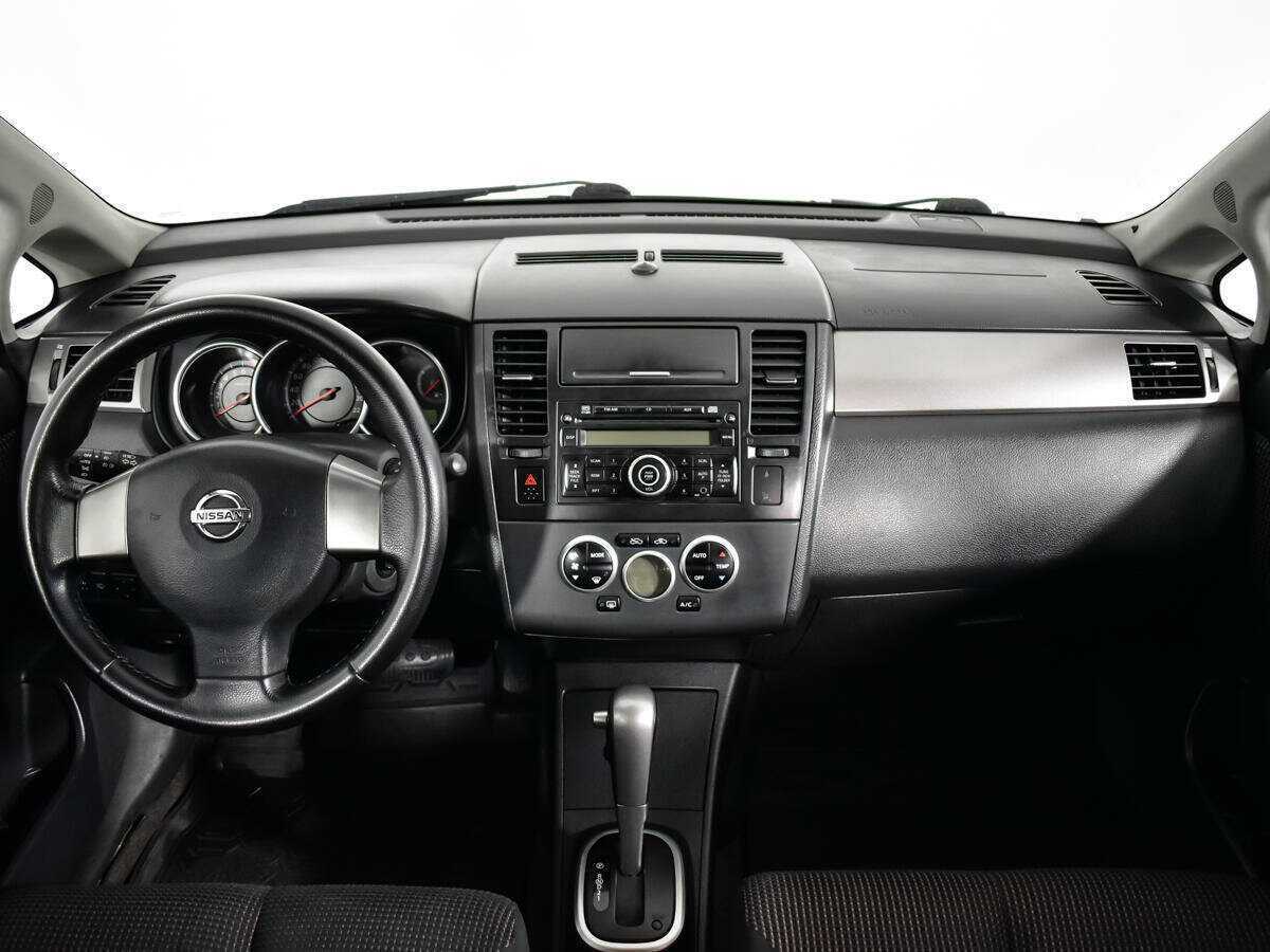 Nissan Tiida 2011 года с пробегом. Фото: #11