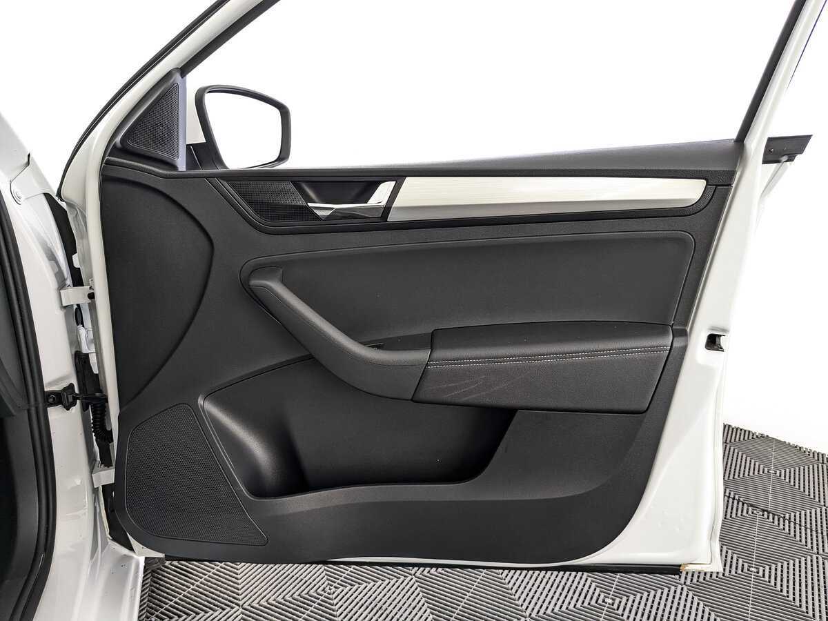Skoda Rapid 2019 года с пробегом. Фото: #20