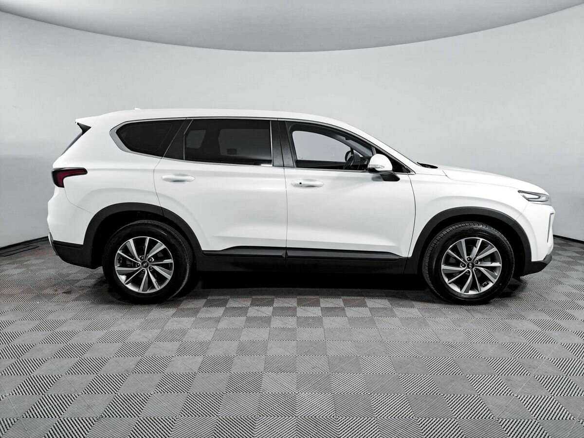 Hyundai Santa Fe 2019 года с пробегом. Фото: #3