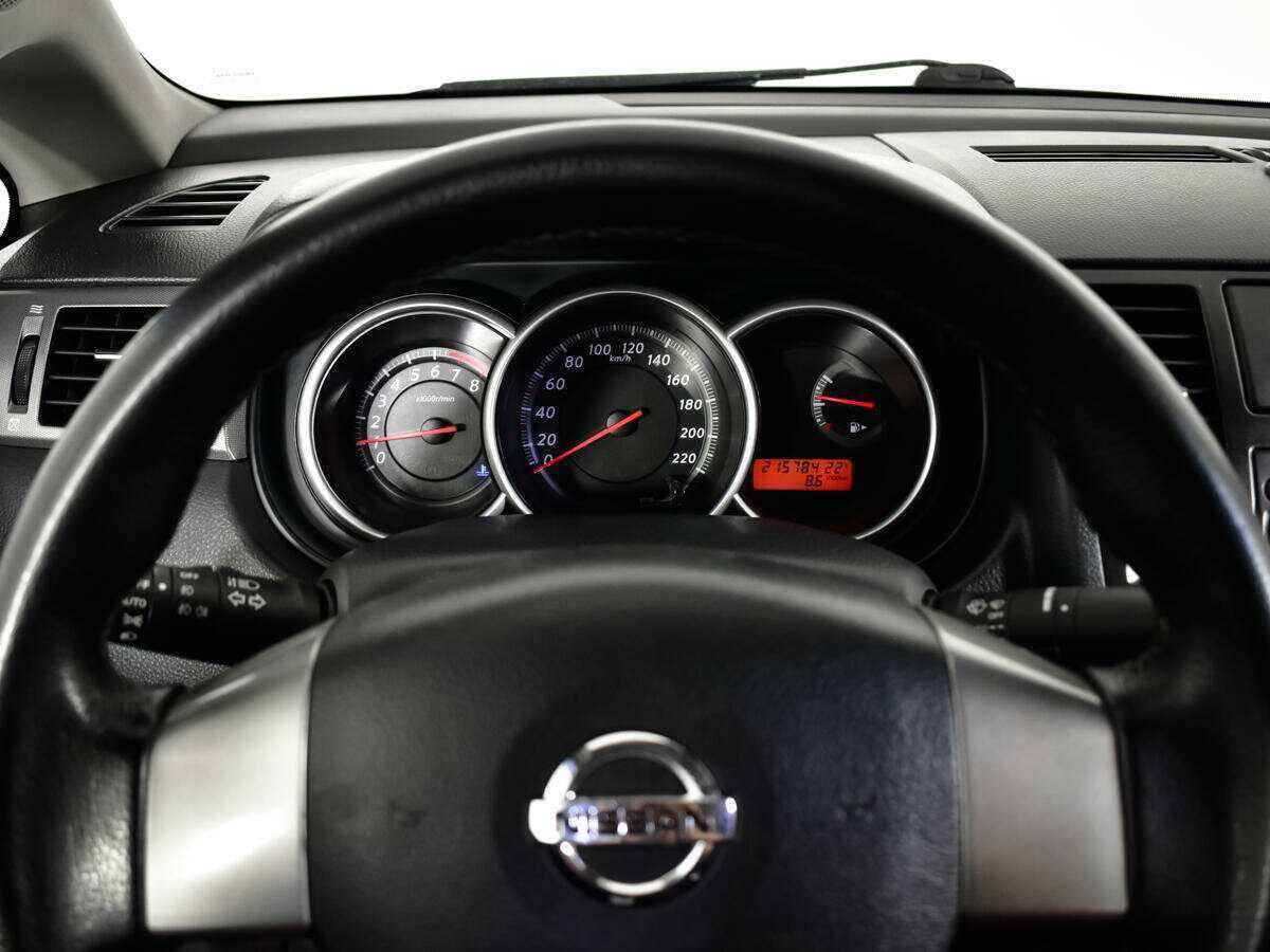 Nissan Tiida 2011 года с пробегом. Фото: #10