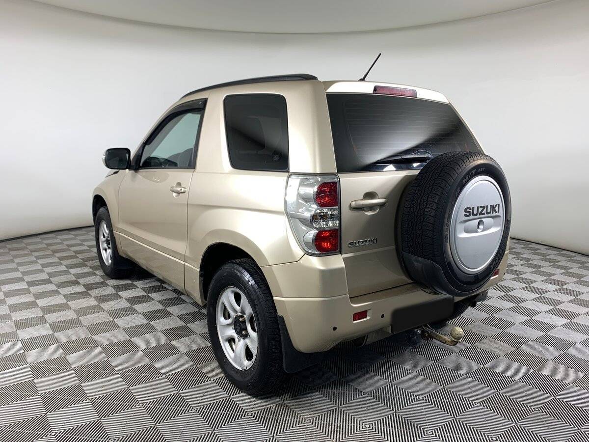 Suzuki Grand Vitara 2010 года с пробегом. Фото: #6
