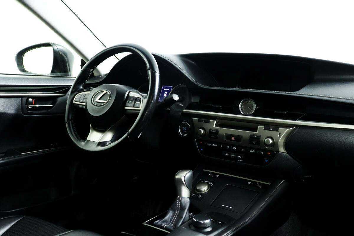 Lexus ES 2016 года с пробегом. Фото: #8