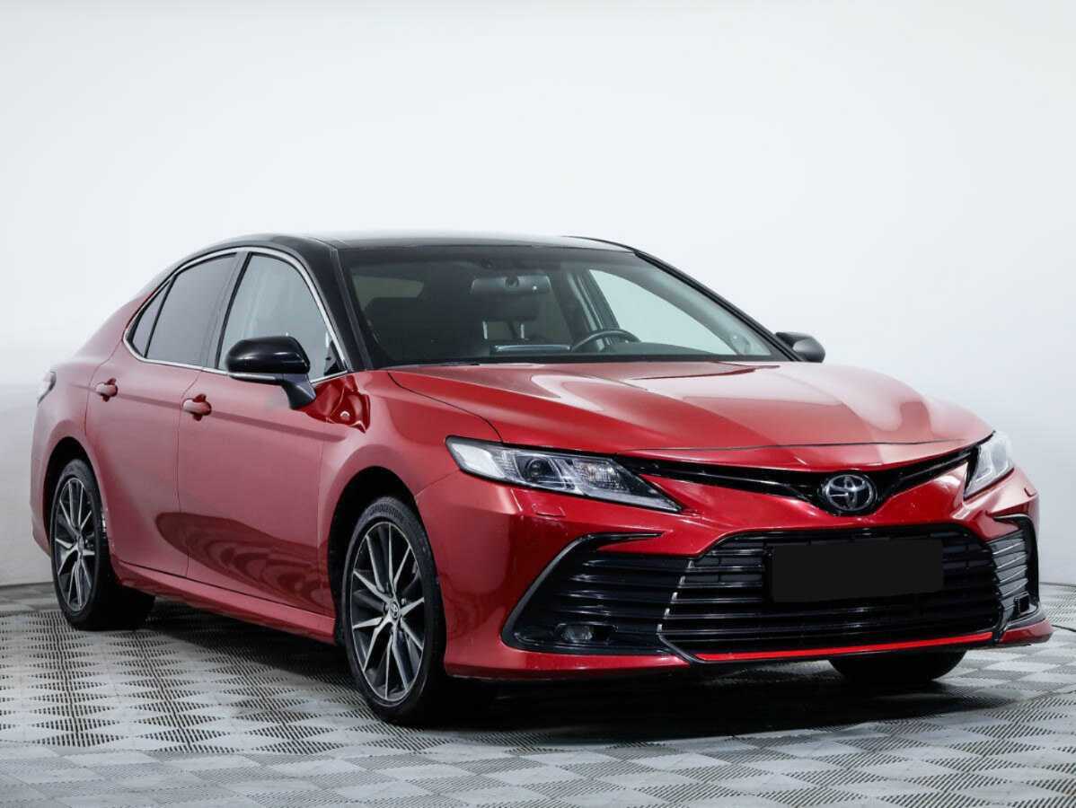 Toyota Camry 2021 года с пробегом. Фото: #1