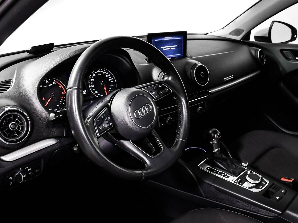 Audi A3 2019 года с пробегом. Фото: #11