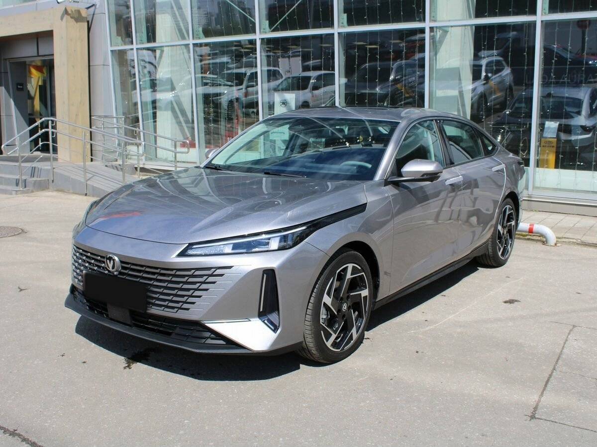 Changan Lamore 2023 года с пробегом. Посмотреть фото