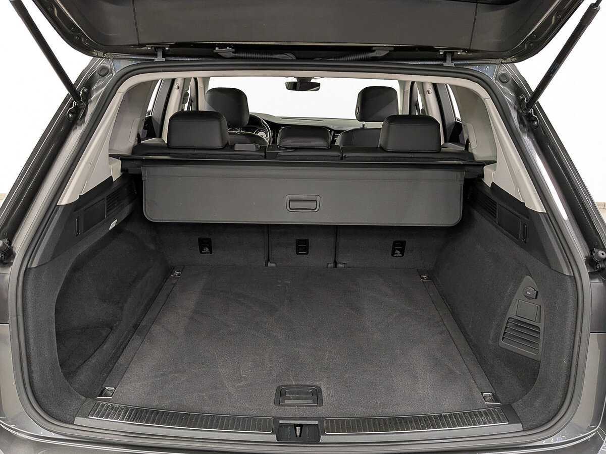 Volkswagen Touareg 2019 года с пробегом. Фото: #9