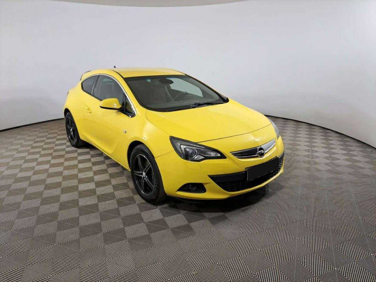 Opel Astra 2013 года с пробегом. Фото: #2