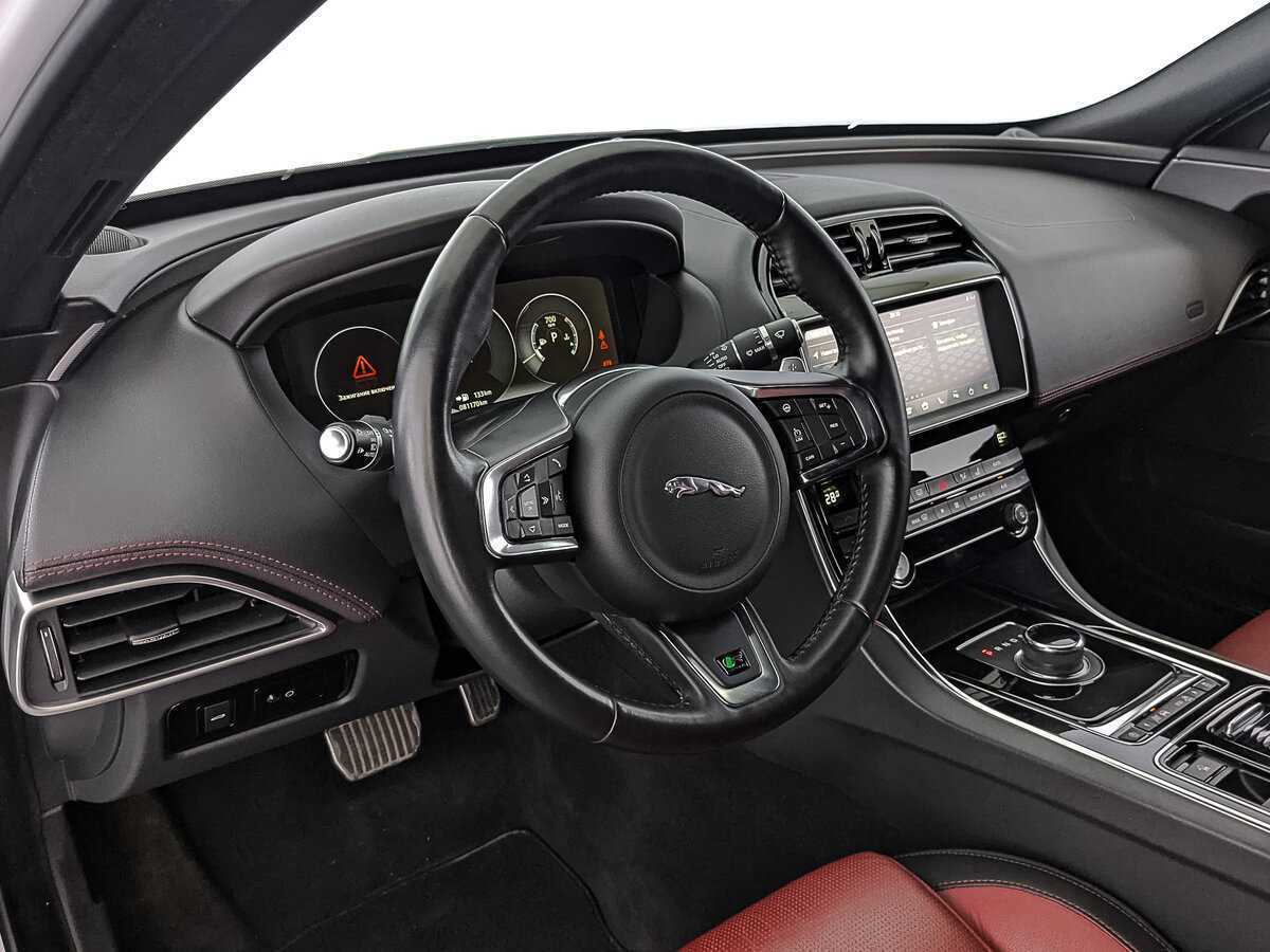 Jaguar XE 2019 года с пробегом. Фото: #13