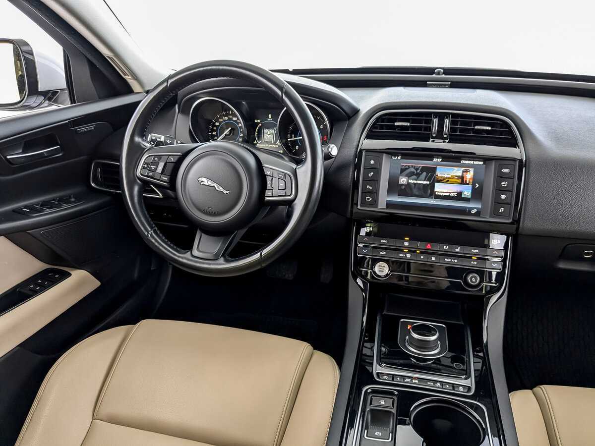 Jaguar XE 2017 года с пробегом. Фото: #29