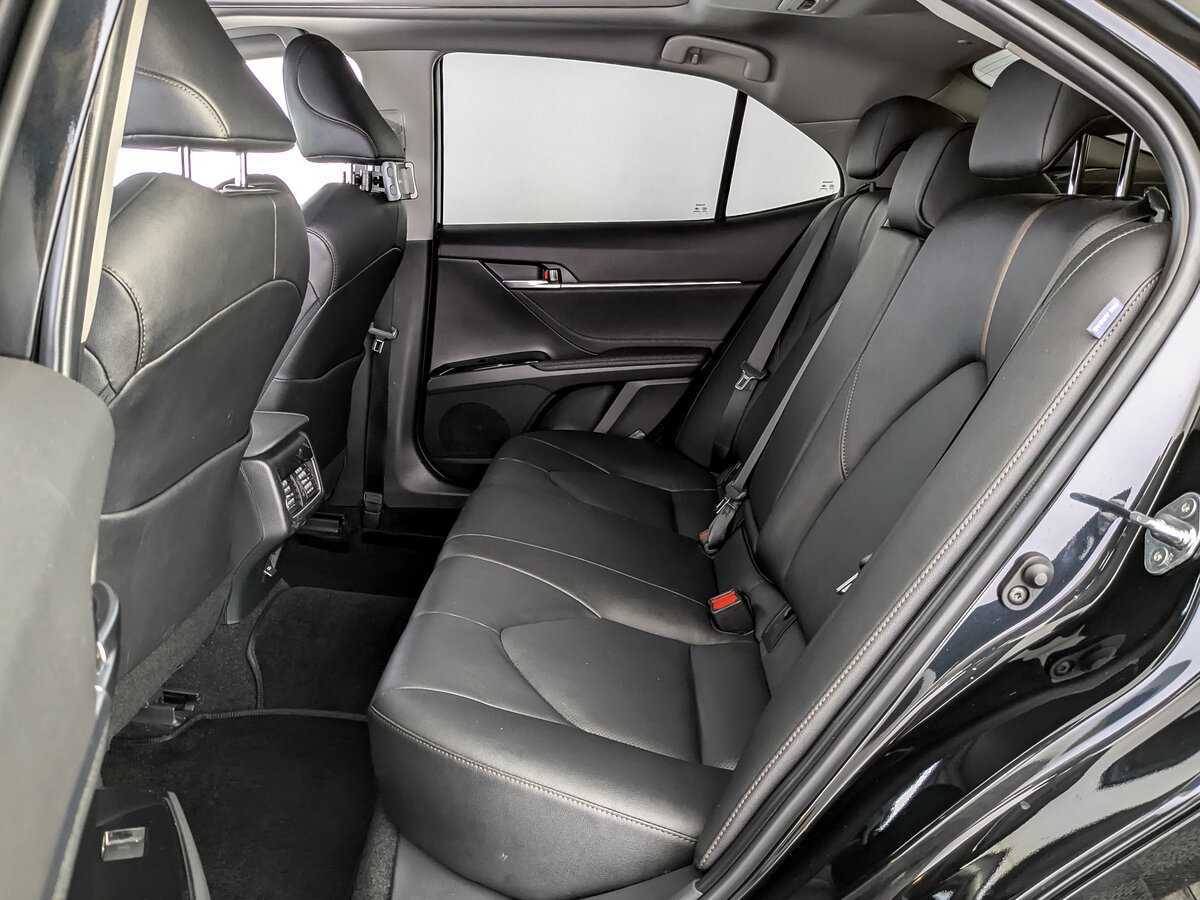 Toyota Camry 2023 года с пробегом. Фото: #9