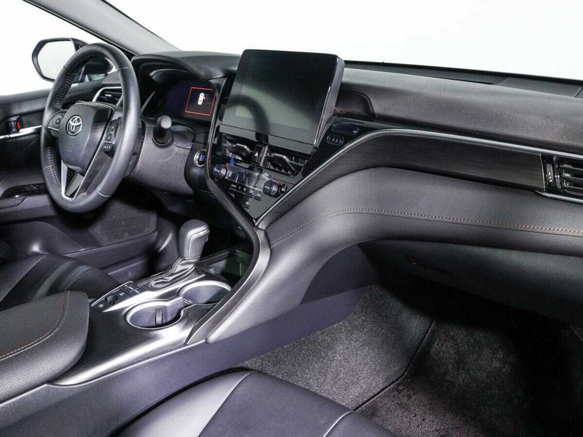 Toyota Camry 2023 года с пробегом. Фото: #6