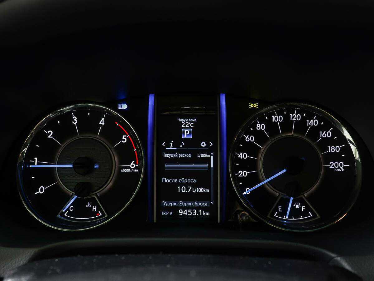 Toyota Fortuner 2017 года с пробегом. Фото: #12