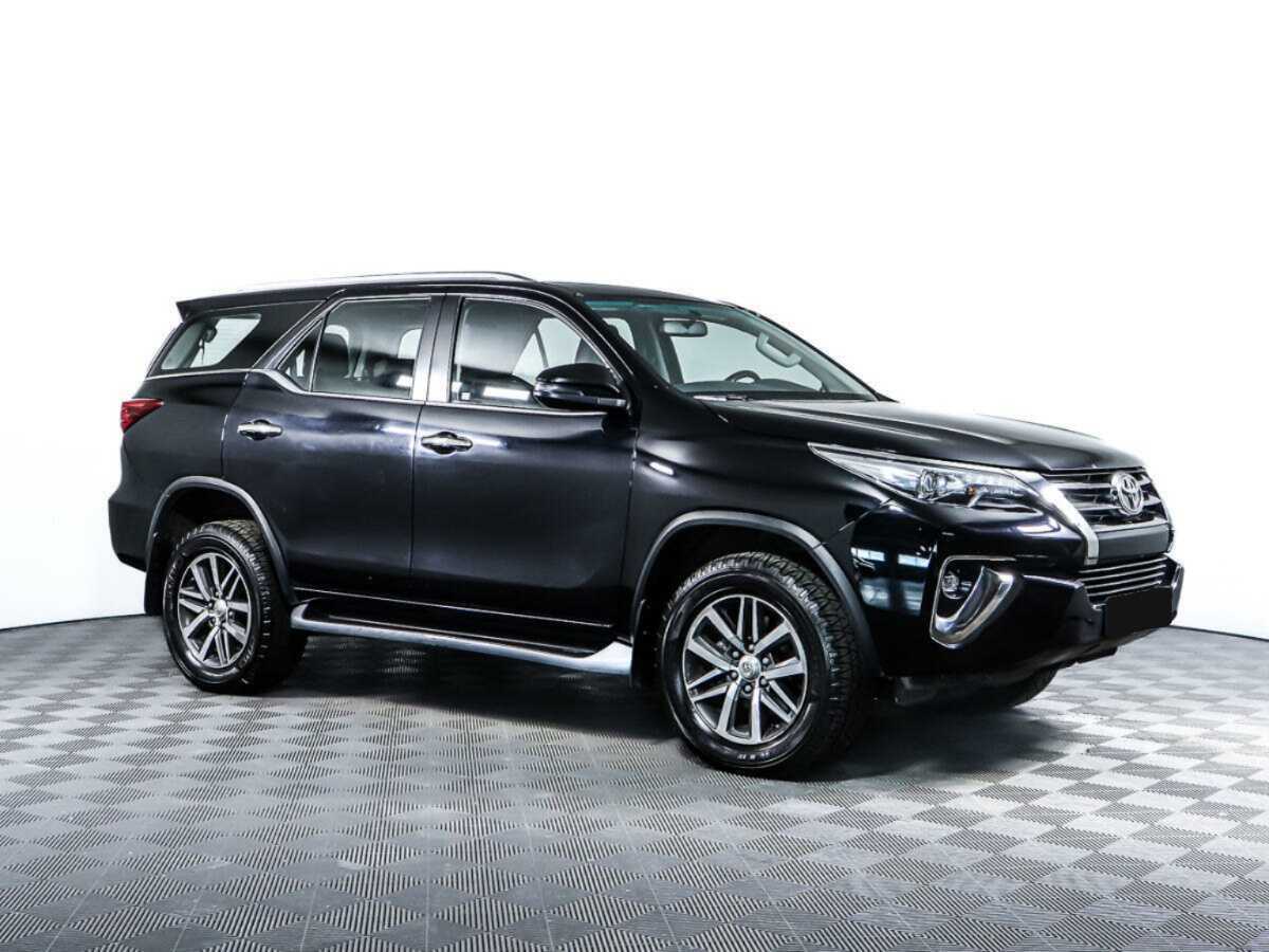 Toyota Fortuner 2018 года с пробегом. Посмотреть фото